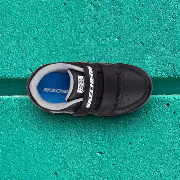 Sketchers, Size 5, Color Black - Picture 3 of 4